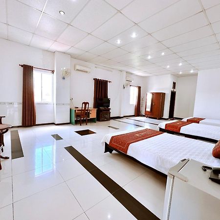Truc Hoang Ha Hotel Tỉnh Kontum Kültér fotó