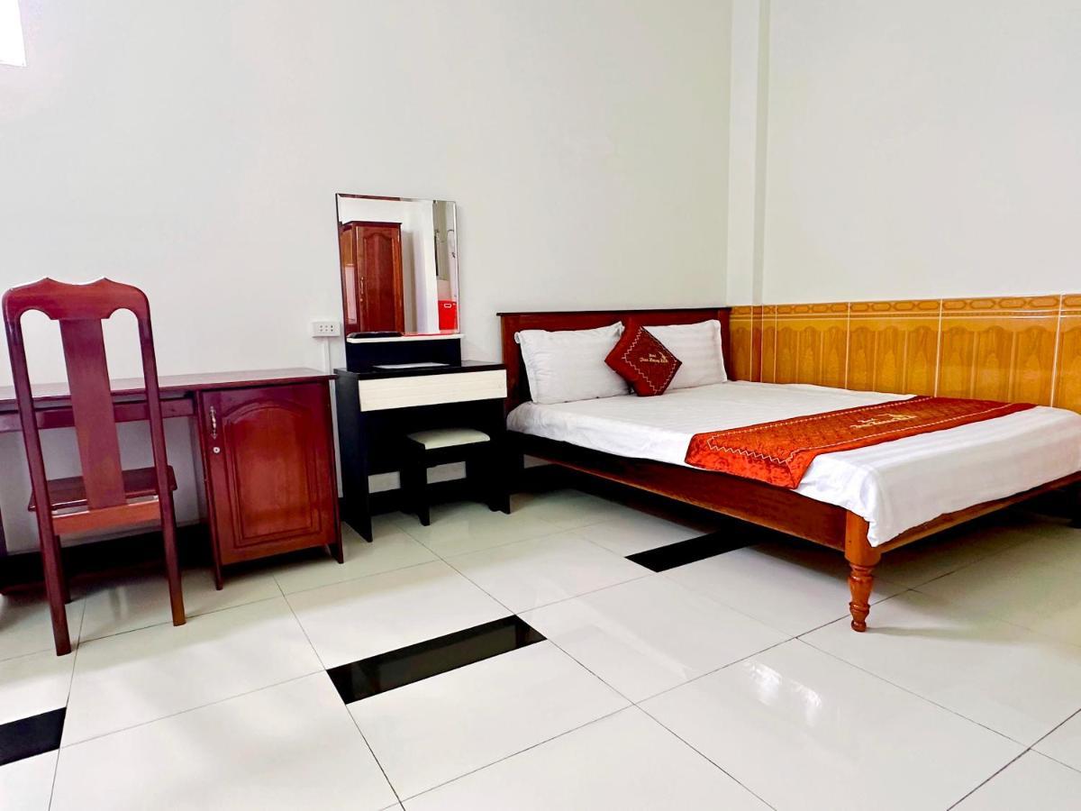 Truc Hoang Ha Hotel Tỉnh Kontum Kültér fotó