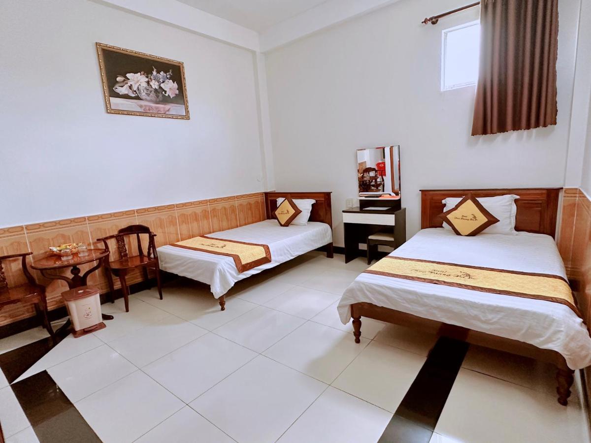 Truc Hoang Ha Hotel Tỉnh Kontum Kültér fotó