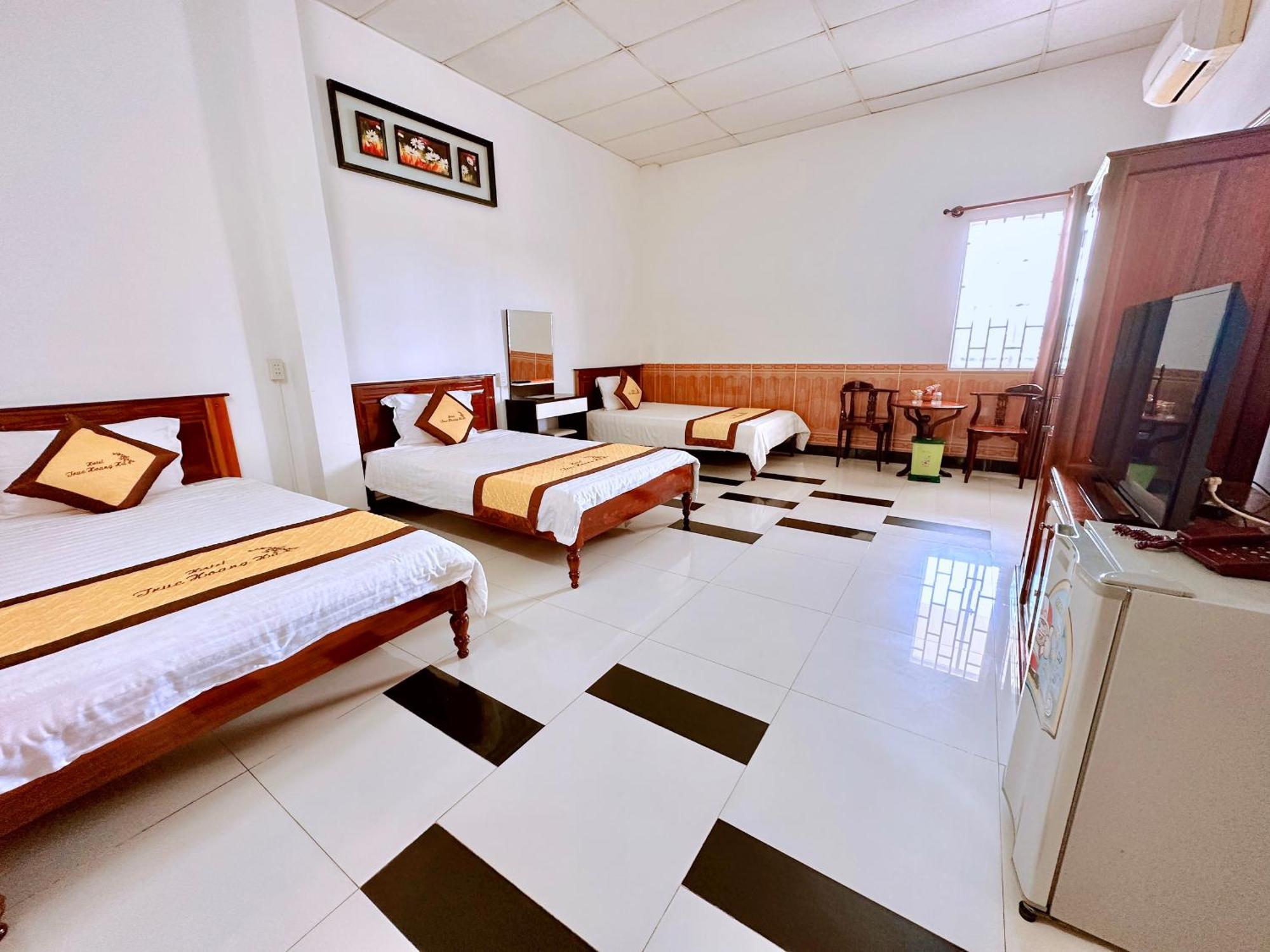 Truc Hoang Ha Hotel Tỉnh Kontum Kültér fotó
