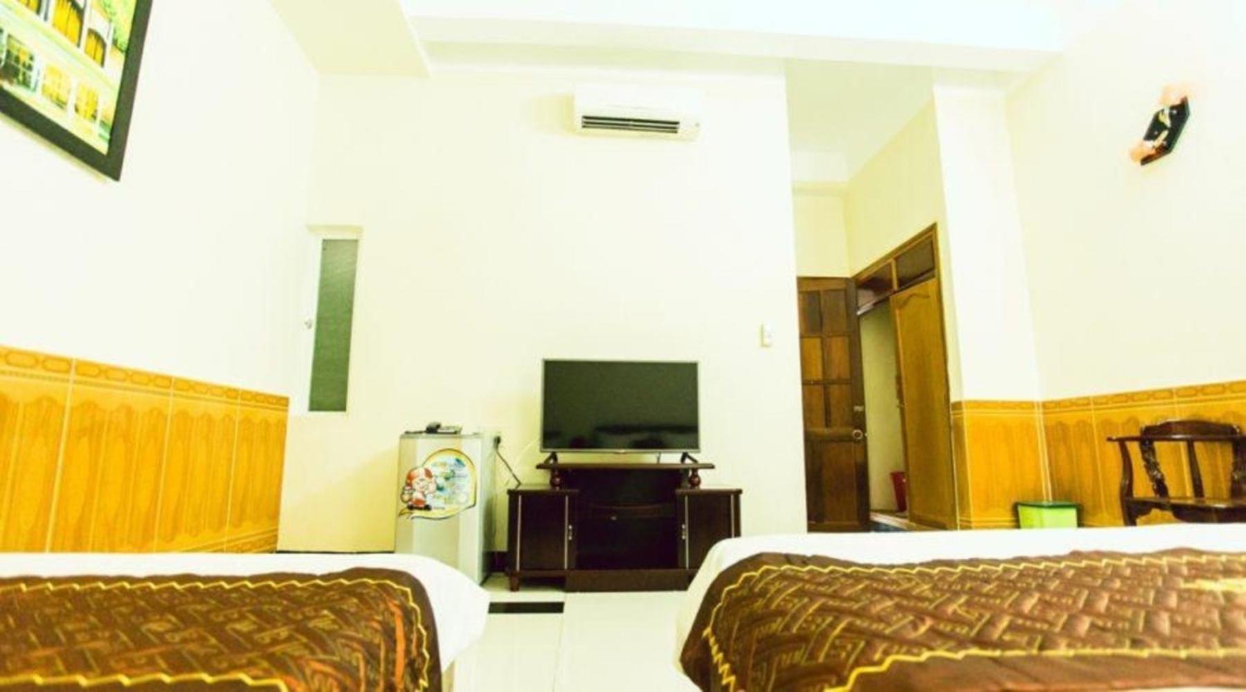 Truc Hoang Ha Hotel Tỉnh Kontum Kültér fotó
